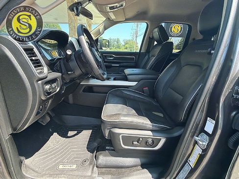Used 2020 RAM 1500 Laramie RWD image 11