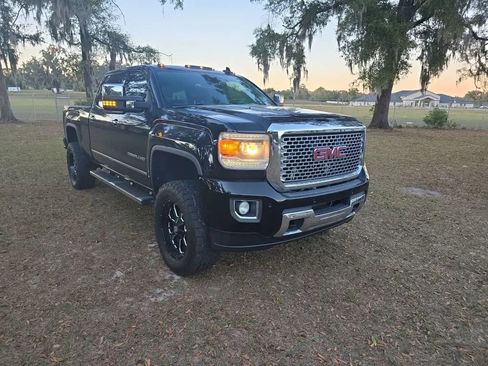 Used 2015 GMC Sierra 2500 Denali w/ Duramax Plus Package image 5