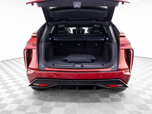 New 2026 Cadillac Lyriq V w/ LPO, Floor Liner Package image 29