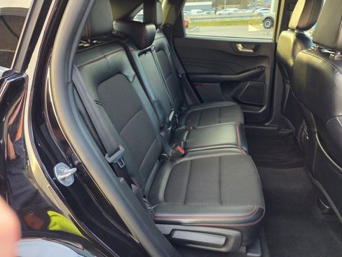 Used 2025 Ford Escape ST-Line image 12