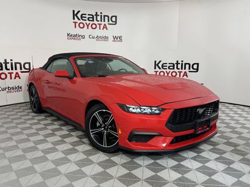 Used 2025 Ford Mustang Premium RWD image 3