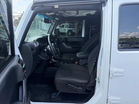 Used 2018 Jeep Wrangler Unlimited Sport S AWD/4WD image 24