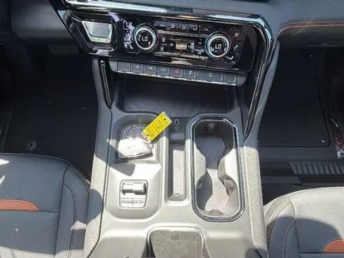 New 2026 GMC Sierra 2500 AT4 w/ Technology Package AWD/4WD image 20