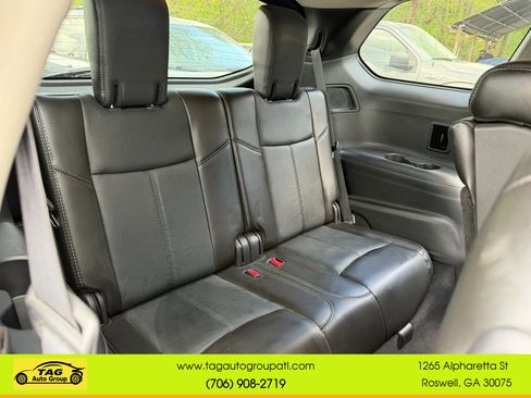 Used 2013 Nissan Pathfinder Platinum FWD image 11