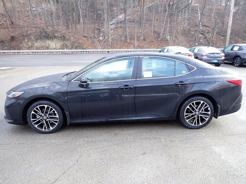 New 2026 Toyota Camry XLE image 7