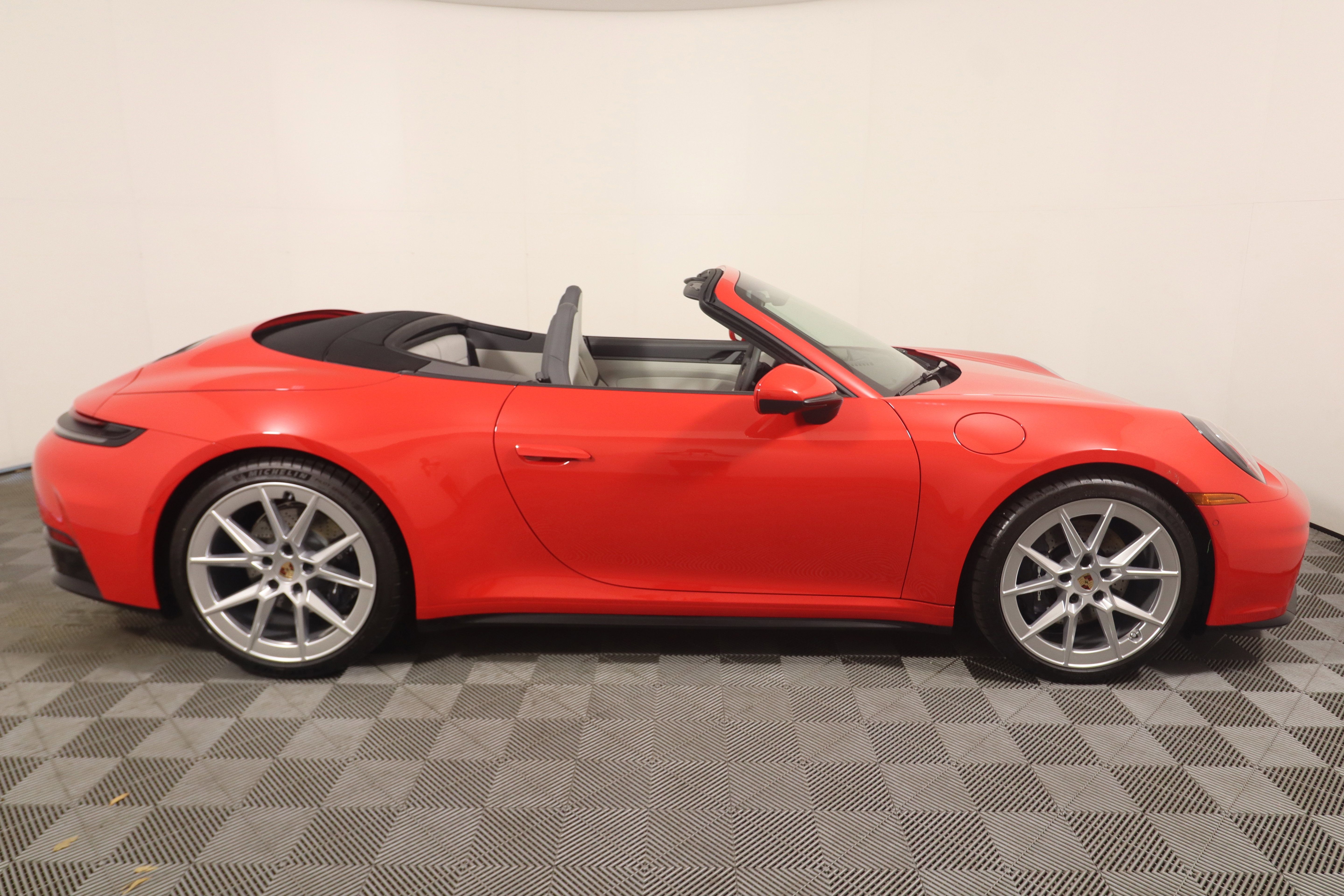 Certified 2026 Porsche 911 Carrera RWD image 8