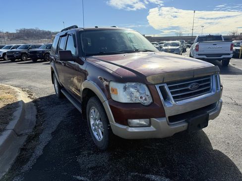 Used 2010 Ford Explorer Eddie Bauer image 4