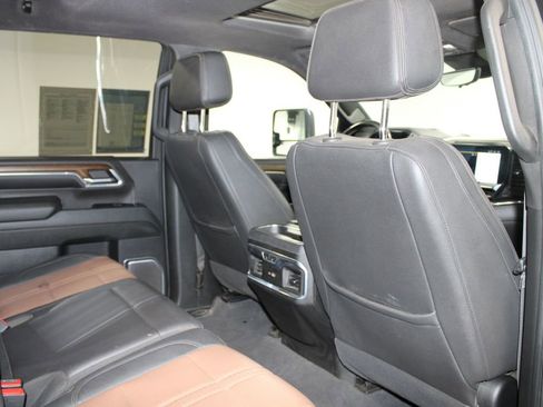 Used 2024 Chevrolet Silverado 2500 High Country w/ High Country Premium Package AWD/4WD image 34