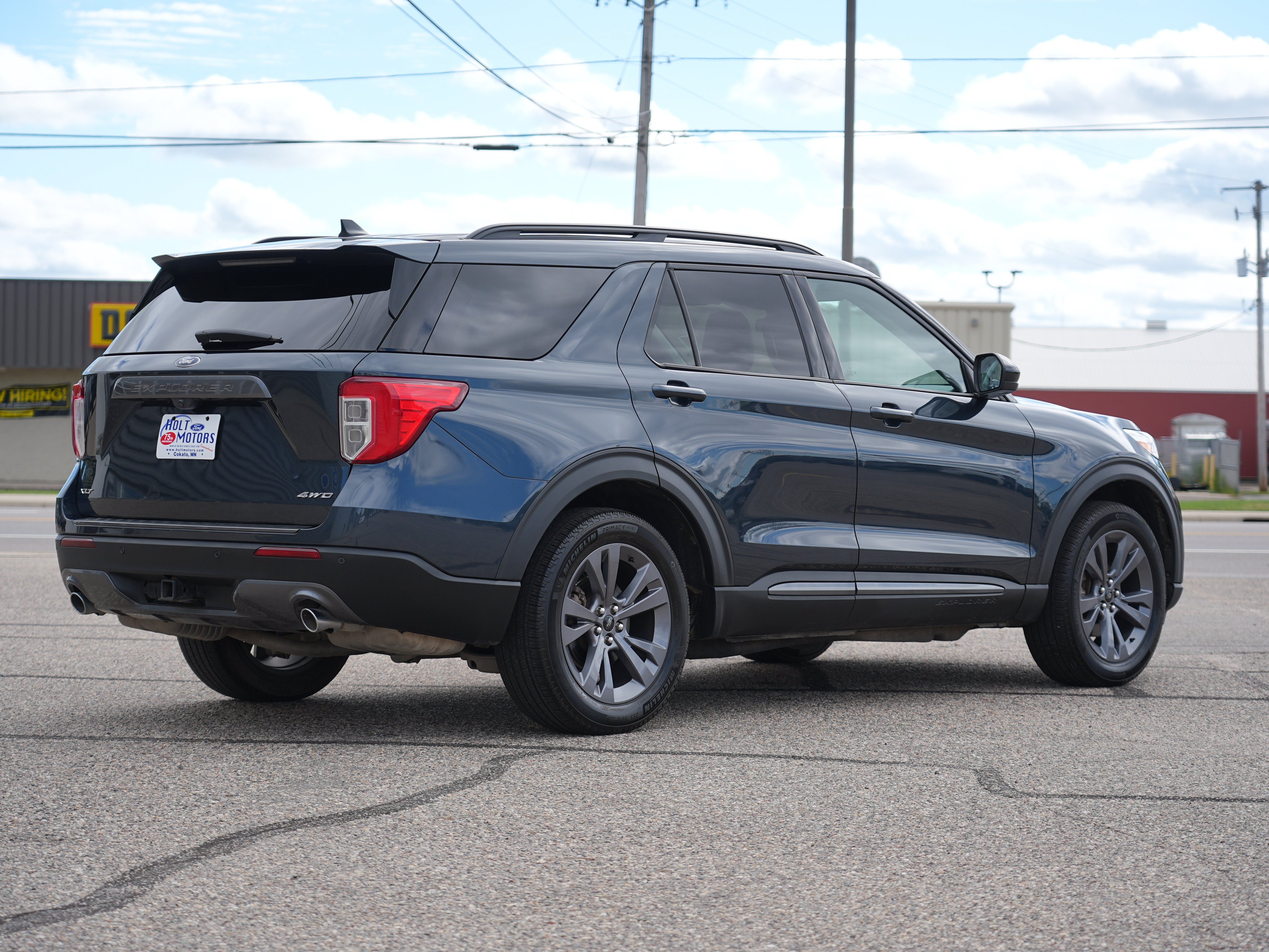 Used 2024 Ford Explorer XLT w/ Equipment Group 202A AWD/4WD image 3