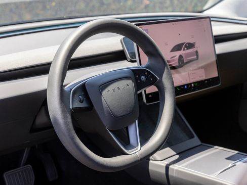 Used 2025 Tesla Model 3 Long Range RWD image 20