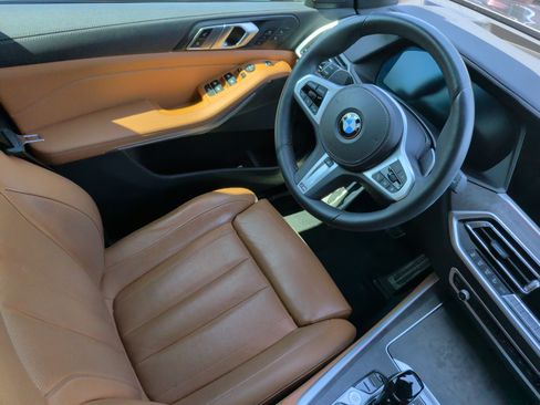 Used 2022 BMW X5 xDrive40i w/ M Sport Package AWD/4WD image 32