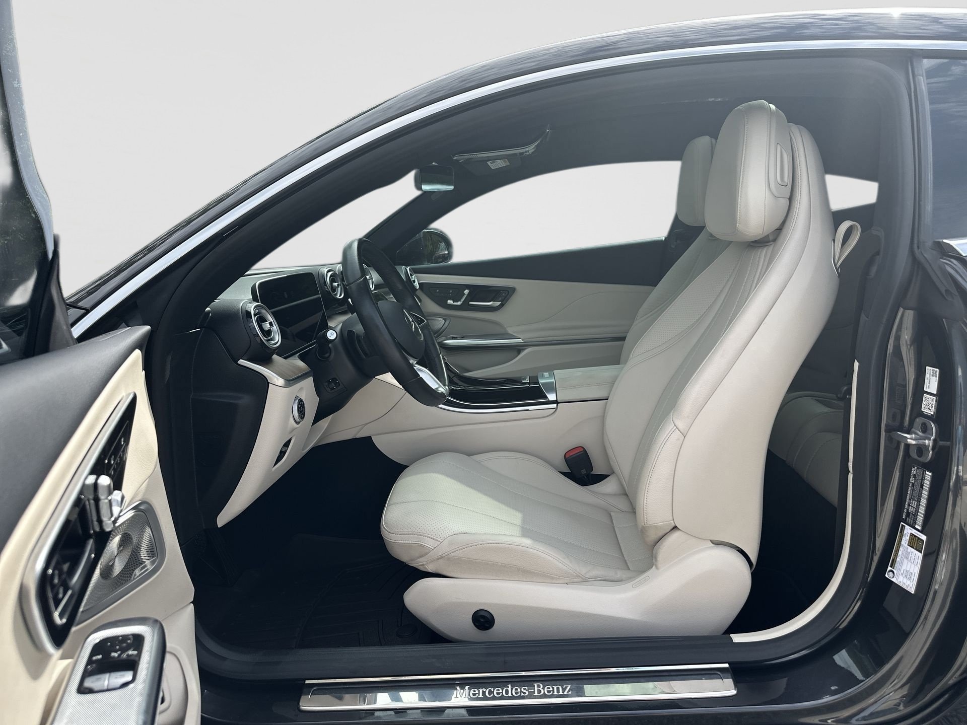Used 2024 Mercedes-Benz CLE 300 4MATIC Coupe image 20