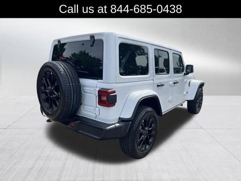 Certified 2025 Jeep Wrangler Unlimited Sahara w/ Safety Group AWD/4WD image 5