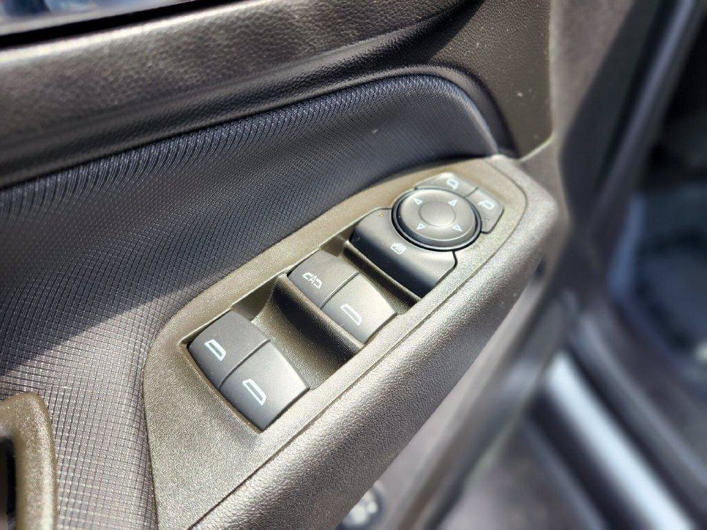 Used 2023 Chevrolet Equinox RS w/ LPO, Floor Liner Package AWD/4WD image 15