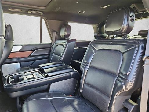 Used 2020 Lincoln Navigator Reserve w/ Luxury Package image 20