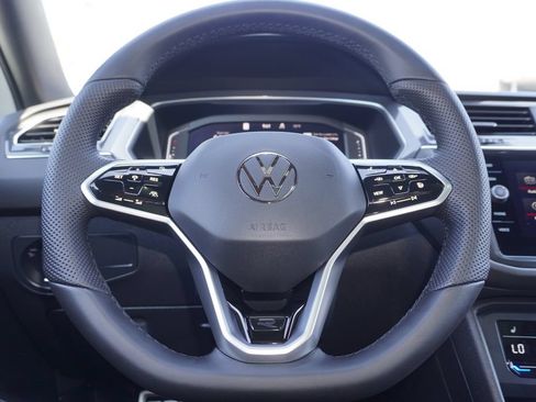 Used 2022 Volkswagen Tiguan SEL R-Line AWD/4WD image 21