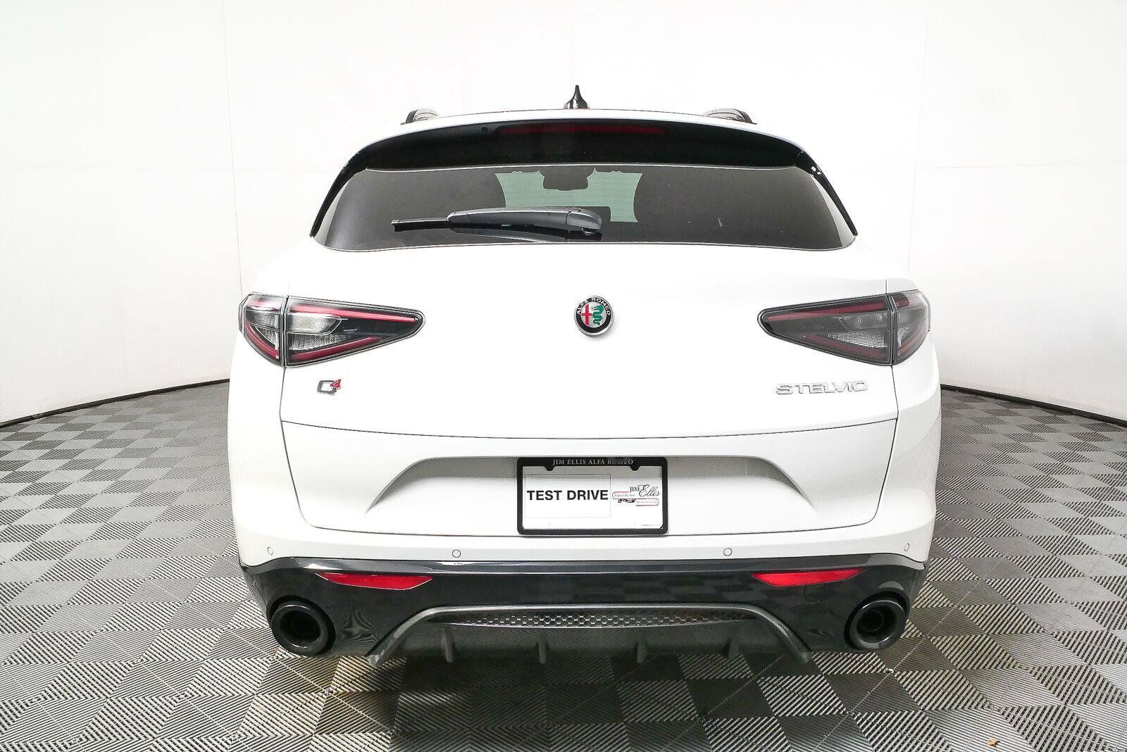 New 2026 Alfa Romeo Stelvio Sprint AWD/4WD image 27