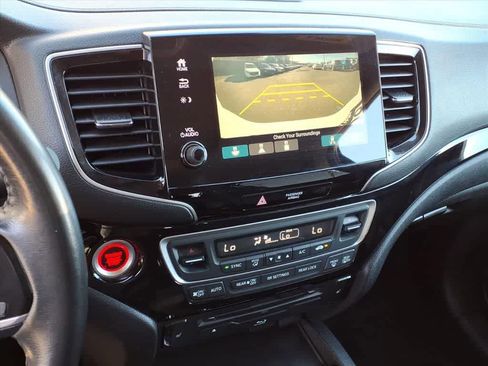 Certified 2022 Honda Pilot Touring image 22