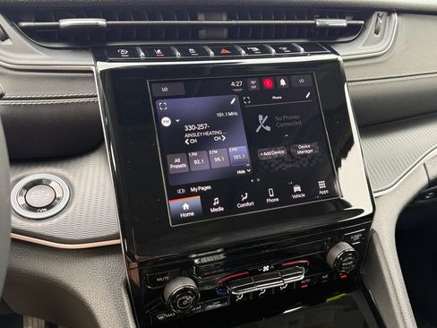 Certified 2023 Jeep Grand Cherokee Laredo AWD/4WD image 14