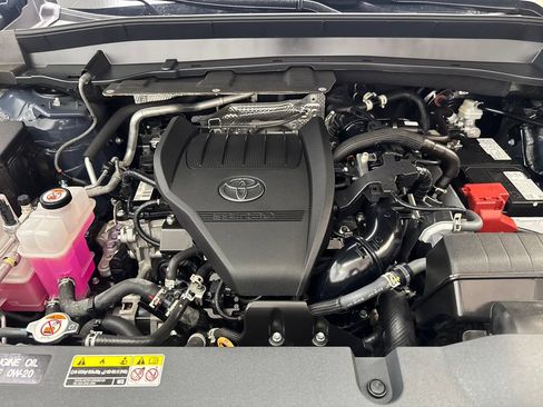 Used 2024 Toyota Grand Highlander AWD image 80