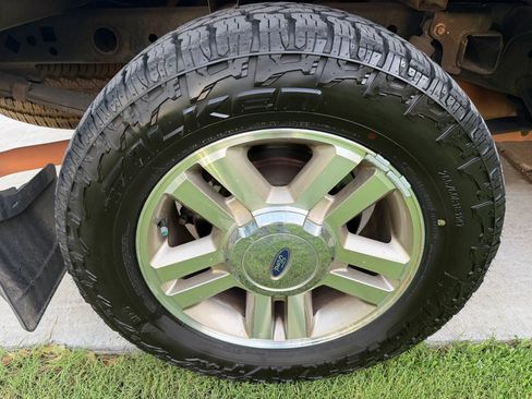 Used 2006 Ford F150 Lariat RWD image 26