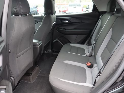 Used 2023 Chevrolet TrailBlazer LS image 19