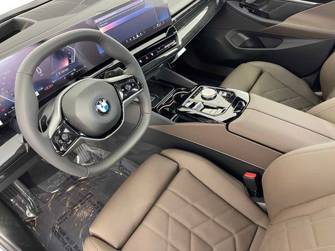 New 2026 BMW 530i w/ Premium Package image 14