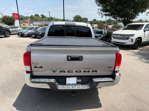 Used 2016 Toyota Tacoma SR5 w/ Towing Package AWD/4WD image 5