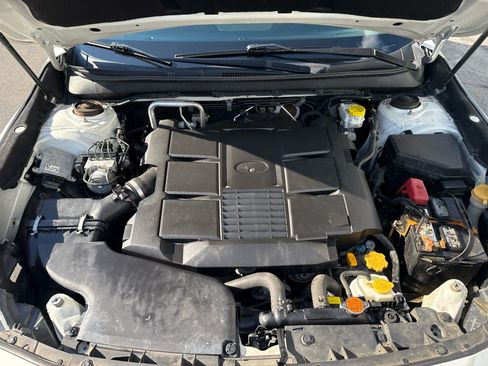 Used 2018 Subaru Outback 3.6R Limited AWD/4WD image 18