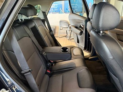 Used 2022 Kia Niro EX image 24