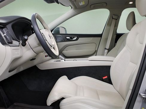 Certified 2023 Volvo XC60 T8 Ultimate image 25