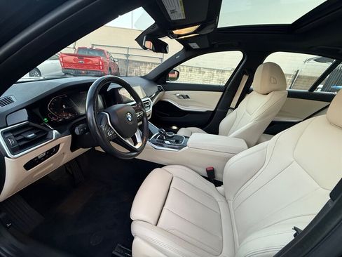 Used 2020 BMW 330i Sedan w/ Driving Assistance Package RWD image 19