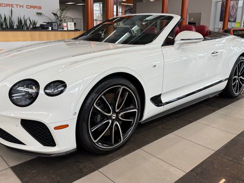 Used 2020 Bentley Continental GT image 3