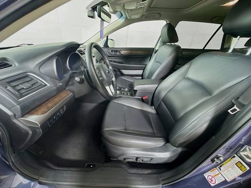 Used 2017 Subaru Outback 3.6R Limited AWD/4WD image 24