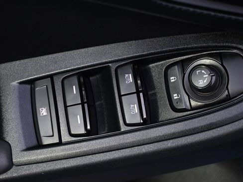 Used 2024 Subaru Crosstrek 2.0i AWD/4WD image 23