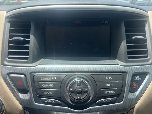 Used 2017 Nissan Pathfinder SL FWD image 32