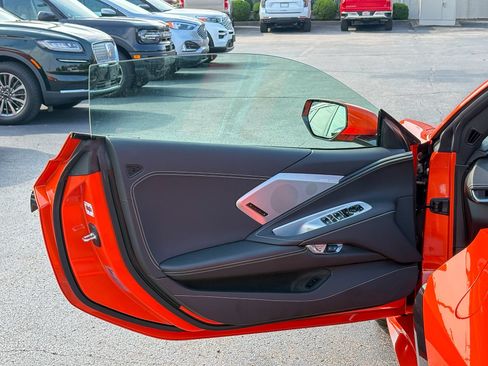 Used 2021 Chevrolet Corvette Stingray Preferred Conv w/ Z51 Performance Package RWD image 22