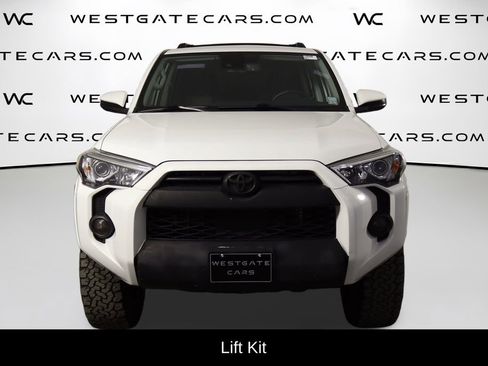 Used 2020 Toyota 4Runner SR5 AWD/4WD image 2
