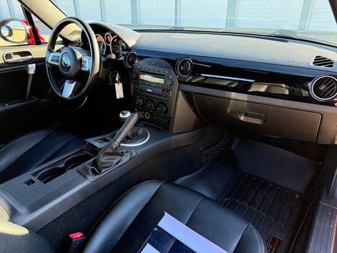 Used 2007 MAZDA MX-5 Miata Grand Touring w/ Suspension Pkg image 17