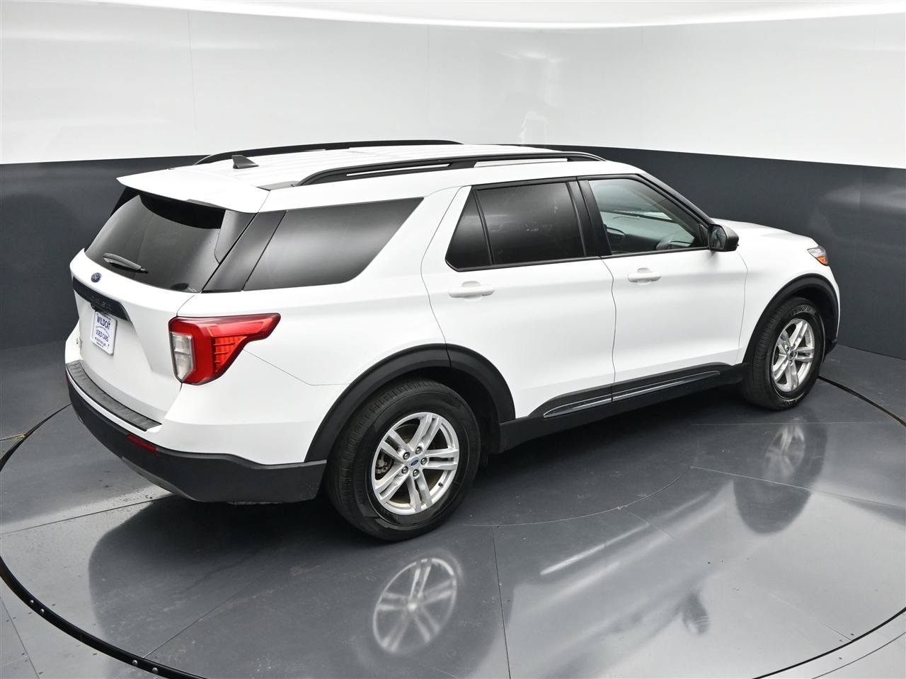 Used 2021 Ford Explorer XLT w/ Equipment Group 202A RWD image 23