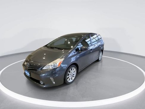 Used 2013 Toyota Prius V Five image 4