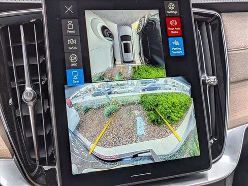 Used 2026 Volvo XC90 B5 Plus w/ Protection Package image 15