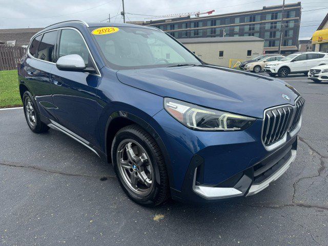 Used 2023 BMW X1 xDrive28i w/ Premium Package AWD/4WD image 3