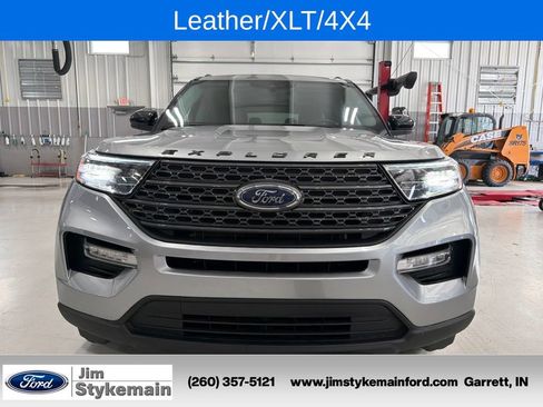 Used 2023 Ford Explorer XLT w/ XLT Sport Appearance Package AWD/4WD image 16