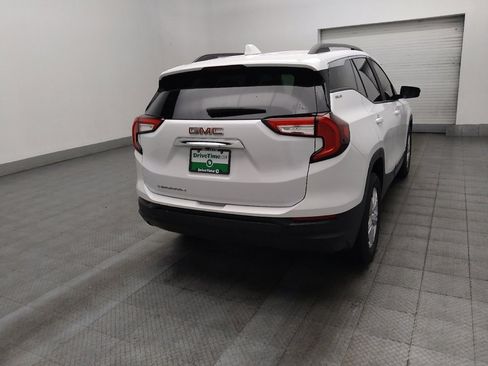 Used 2022 GMC Terrain SLE w/ Driver Convenience Package FWD image 9