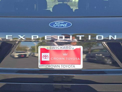 Used 2025 Ford Expedition Active AWD/4WD image 15