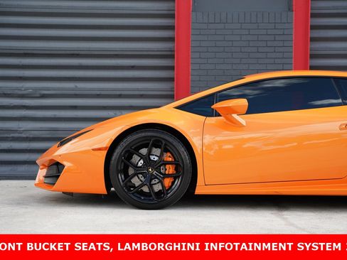 Used 2019 Lamborghini Huracan LP 580-2 image 4