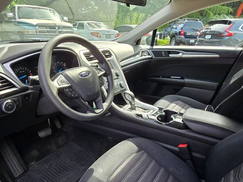 Used 2016 Ford Fusion SE FWD image 11