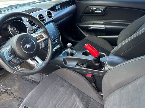 Used 2017 Ford Mustang GT RWD image 10