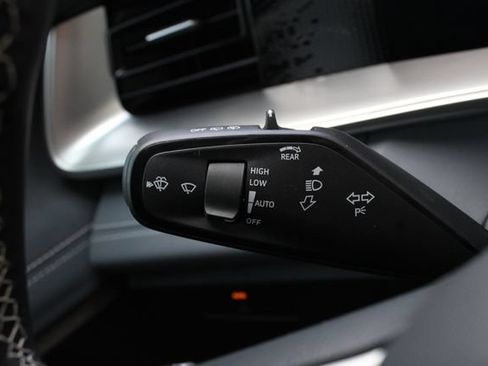New 2026 Volkswagen Tiguan SE AWD/4WD image 12